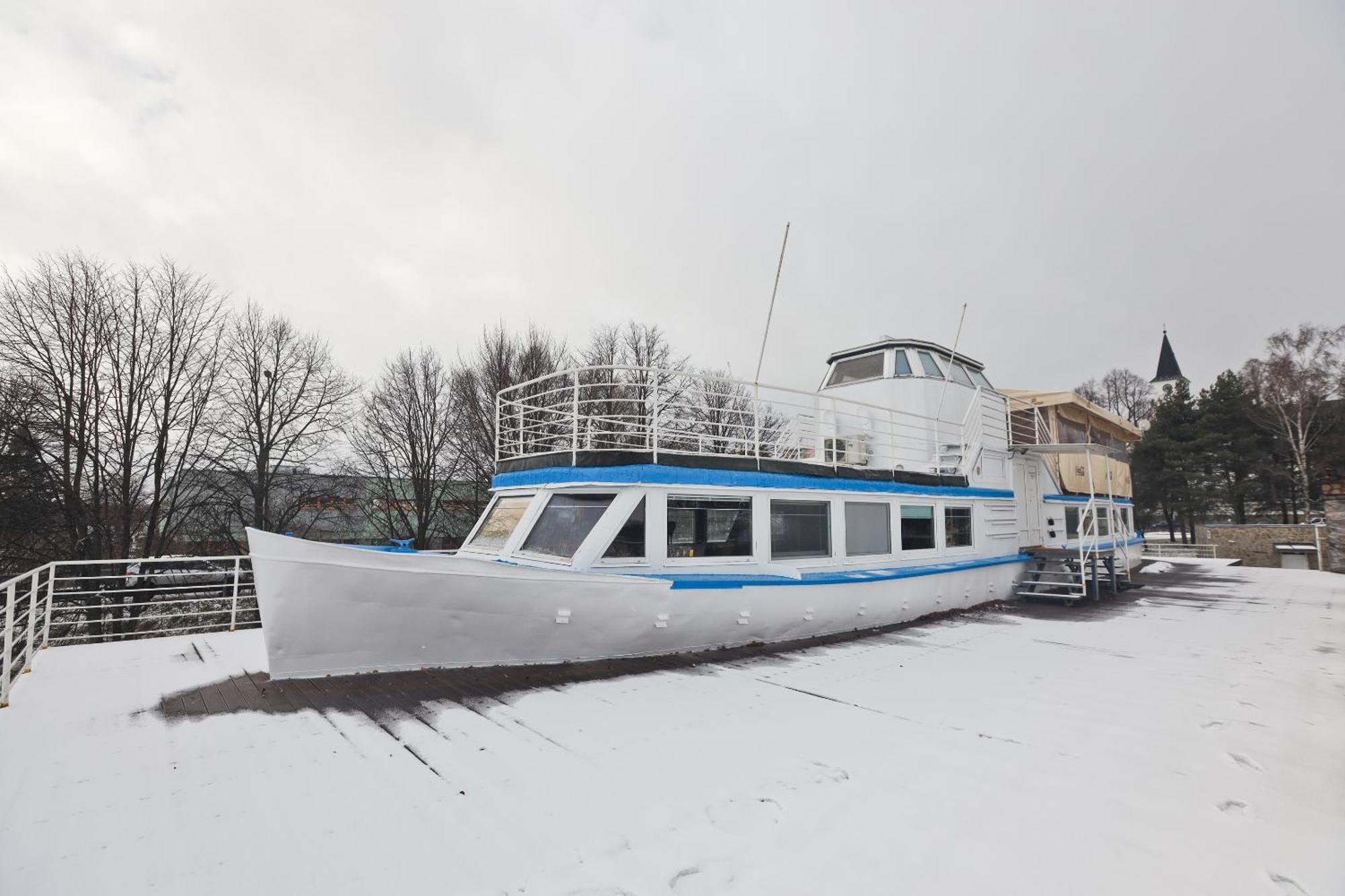 Unique Boat Apartments By Lake - Kajuta 1958 Námesztó Kültér fotó