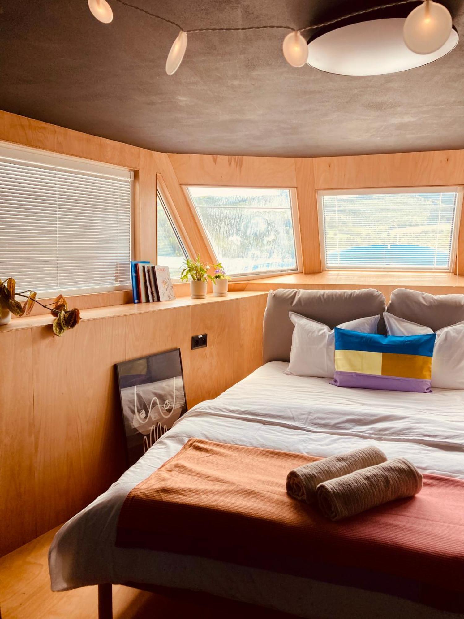 Unique Boat Apartments By Lake - Kajuta 1958 Námesztó Kültér fotó